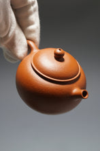 Load image into Gallery viewer, Zhuni Dahongpao Gongzhu Yixing Teapot 朱泥大红袍贡珠 100ml
