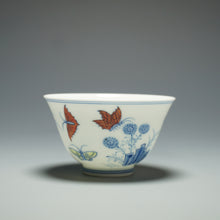 Load image into Gallery viewer, Doucai Butterflies Jingdezhen Porcelain Teacup 斗彩花蝶仿古杯 70ml
