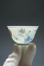 Load image into Gallery viewer, Doucai Butterflies Jingdezhen Porcelain Teacup 斗彩花蝶仿古杯 70ml
