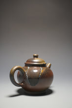 Load image into Gallery viewer, Wood Fired Lao Zini Julunzhu Yixing Teapot 柴烧老紫泥巨轮珠 200ml
