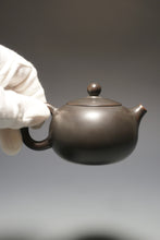 Load image into Gallery viewer, 120ml Xishi Dark Grey Nixing Teapot by Li Wenxin 李文新泥兴西施 (深)

