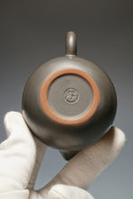Load image into Gallery viewer, Grey 125ml Dragon Egg Nixing Teapot by Li Wenxin 李文新坭兴龙蛋壶 (深）
