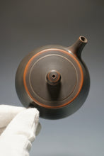 Load image into Gallery viewer, 150ml Pinggai Shipiao Dark Grey Nixing Teapot by Li Wenxin 李文新坭兴平盖石瓢 (深)
