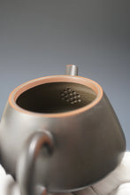 Load image into Gallery viewer, 150ml Pinggai Shipiao Dark Grey Nixing Teapot by Li Wenxin 李文新坭兴平盖石瓢 (深)
