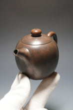 Load image into Gallery viewer, 160ml Julunzhu Nixing Teapot by Li Wenxin 李文新坭兴壶

