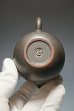 Load image into Gallery viewer, 120ml Xishi Dark Grey Nixing Teapot by Li Wenxin 李文新泥兴西施 (深)
