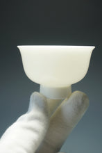 Load image into Gallery viewer, Tianbai Jingdezhen Porcelain Lotus Teacup with Gold Leaf stamp 85ml
