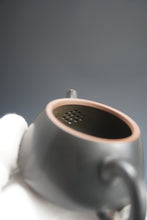 Load image into Gallery viewer, 80ml Pinggai Shipiao Dark Nixing Teapot by Li Wenxin 李文新平盖石瓢（深）

