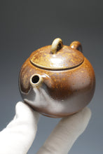 Load image into Gallery viewer, Wood Fired Ringlid Xishi Nixing Teapot No.2 by Li Wenxin 李文新柴烧坭兴壶 135ml
