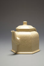 Load image into Gallery viewer, Fully Handmade Pear Skin Benshan Duanni Hexagon Xiaojinzhong Teapot with carvings by Liu Wei 全手工刘伟梨皮本山段六方小金钟 110ml
