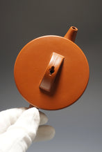 Load image into Gallery viewer, Fully Handmade Zhuni Hanwa Teapot by Tan Defang 全手工谭德芳极品朱泥汉瓦 170ml
