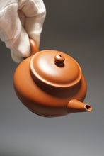 Load image into Gallery viewer, Fully Handmade Hongpilong Shuiping Yixing Teapot by Tang Mengfei 全手工汤梦飞红皮龙寅春水平 140ml
