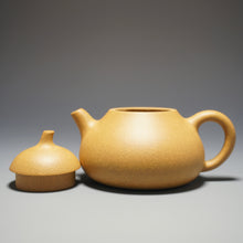 Load image into Gallery viewer, Huangjin Duan Melon Yixing Teapot 黄金段匏瓜 140ml
