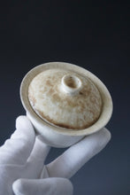 Load image into Gallery viewer, Wood Fired Jingdezhen Stoneware Gaiwan 180ml
