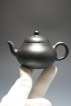 Load image into Gallery viewer, Heini (Wuhui Zhuni) Pear Yixing Teapot 焐灰朱泥梨形 115ml
