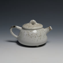 Load image into Gallery viewer, Inge Nielsen Porcelain Shino Shipiao no.2, 80ml
