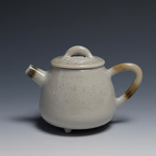 Load image into Gallery viewer, Inge Nielsen Porcelain Shino Carbontrap Tall Shipiao 100ml
