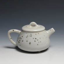 Load image into Gallery viewer, shino porcelain shipiao teapot for gongfu cha by Inge Nielsen.
