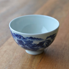 Load image into Gallery viewer, Qinghua Landscape Chicken Heart Jingdezhen Porcelain Teacup, 重工青花山水鸡心杯
