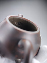 Load image into Gallery viewer, 140ml Pear Nixing Teapot by Wu Sheng Sheng 吴盛胜坭兴梨形
