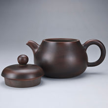 Load image into Gallery viewer, 140ml Pear Nixing Teapot by Wu Sheng Sheng 吴盛胜坭兴梨形
