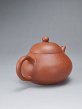 Load image into Gallery viewer, Zhuni Dahongpao Pear Yixing Teapot 朱泥大红袍梨形 120ml
