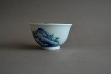 Load image into Gallery viewer, 110ml Qinghua Fanggu Jingdezhen Porcelain Teacup by KuangShi 艺品青花小碗杯
