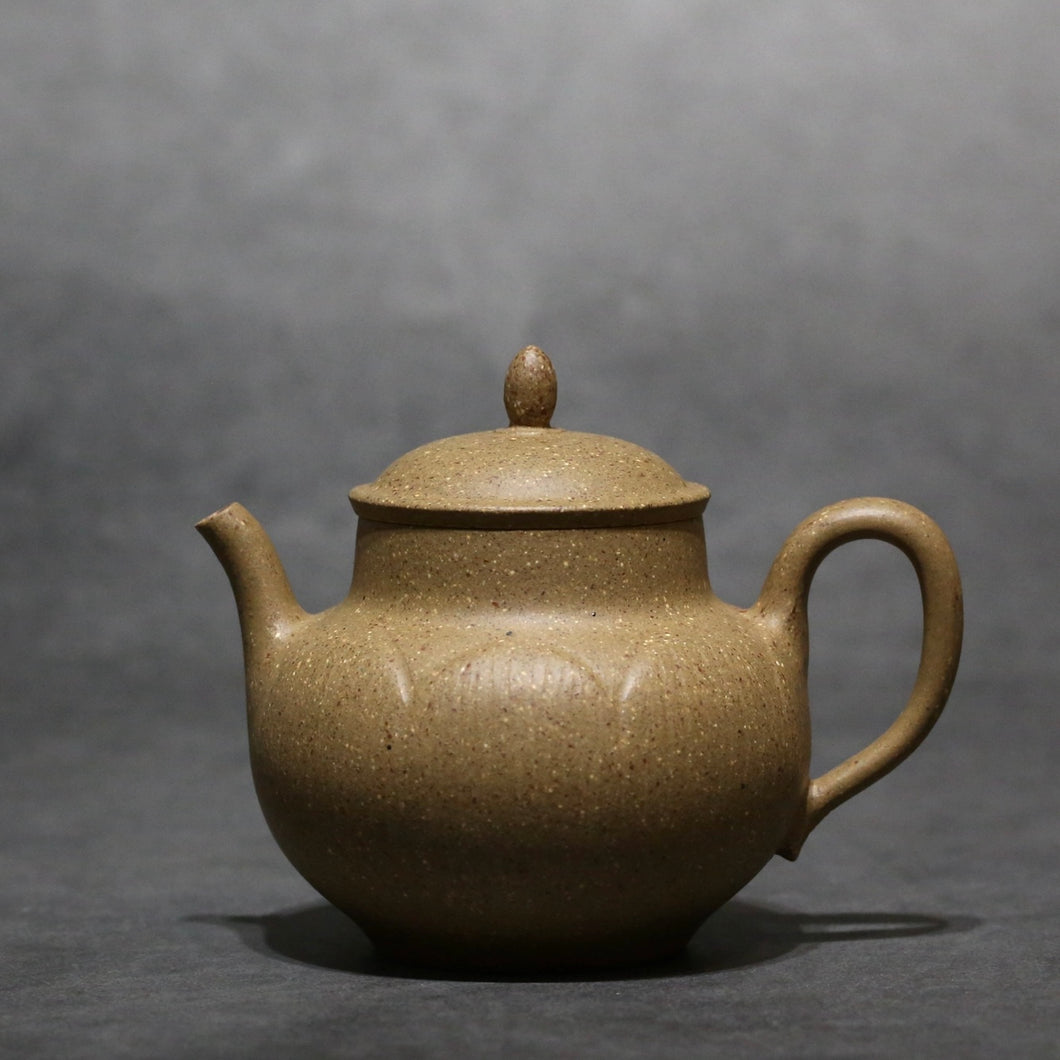 PRE-ORDER: Lipini Tall Lotus Flower Yixing Teapot 梨皮段泥莲华 150ml