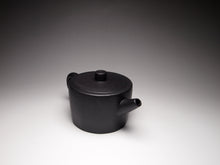 Load image into Gallery viewer, Heini (Wuhui Zhuni) Dodecagon (12-sided) Yixing Teapot 焐灰朱泥12瓣圆筒 105ml
