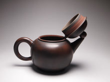 Load image into Gallery viewer, 120ml Shuiping Nixing Teapot by Wu Sheng Sheng 吴盛胜坭兴水平壶
