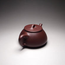 Load image into Gallery viewer, Lao Zini Pinggai Shipiao Yixing Teapot 老紫泥平盖石瓢 115ml
