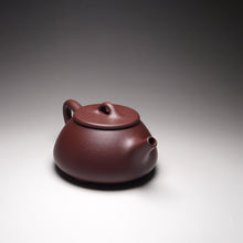 Load image into Gallery viewer, Lao Zini Pinggai Shipiao Yixing Teapot 老紫泥平盖石瓢 115ml
