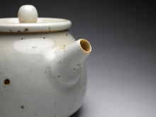 Load image into Gallery viewer, Jingdezhen Glazed Stoneware Classic Teapot, 手工茶壶, 120ml
