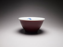 Load image into Gallery viewer, 130ml Fanggu Technique Perching Cat, Jihong and Qinghua Porcelain Teacup 青花霁红杯
