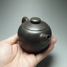 Load image into Gallery viewer, 140ml Julunzhu Nixing Teapot Dark Grey 坭兴巨轮珠壶
