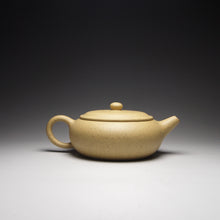 Load image into Gallery viewer, Benshan Lüni Xiangyu Yixing Teapot 本山绿泥香玉 140ml
