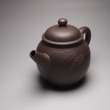 Load image into Gallery viewer, TianQingNi Tall Julun Yixing Teapot with carvings of Bamboo, 天青泥高巨轮刻竹, 140ml
