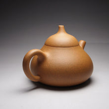 Load image into Gallery viewer, Huangjin Duan Melon Yixing Teapot, 黄金段匏瓜, 140ml
