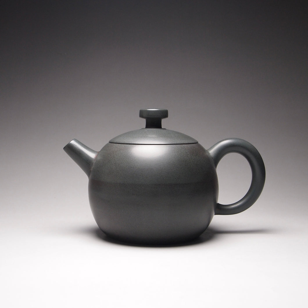 155ml Round Nixing Teapot by Li Wenxin 李文新坭兴壶