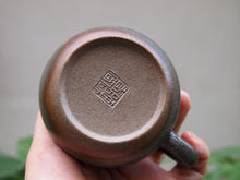 Load image into Gallery viewer, Wood Fired Huangjin Duan Xishi Yixing Teapot, 柴烧黄金段西施壶, 165ml
