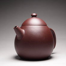 Load image into Gallery viewer, Lao Zini Dragon Egg Yixing Teapot, 老紫泥龙蛋壶, 195ml
