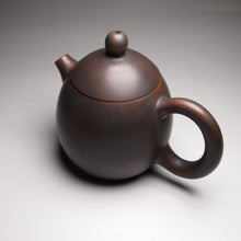 Load image into Gallery viewer, 140ml Dragon Egg Nixing Teapot 坭兴龙蛋壶 by Wu Sheng Sheng
