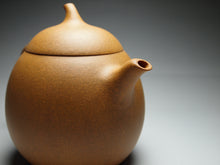 Load image into Gallery viewer, Huangjin Duan Eggplant Yixing Teapot, 黄金段茄段, 200ml
