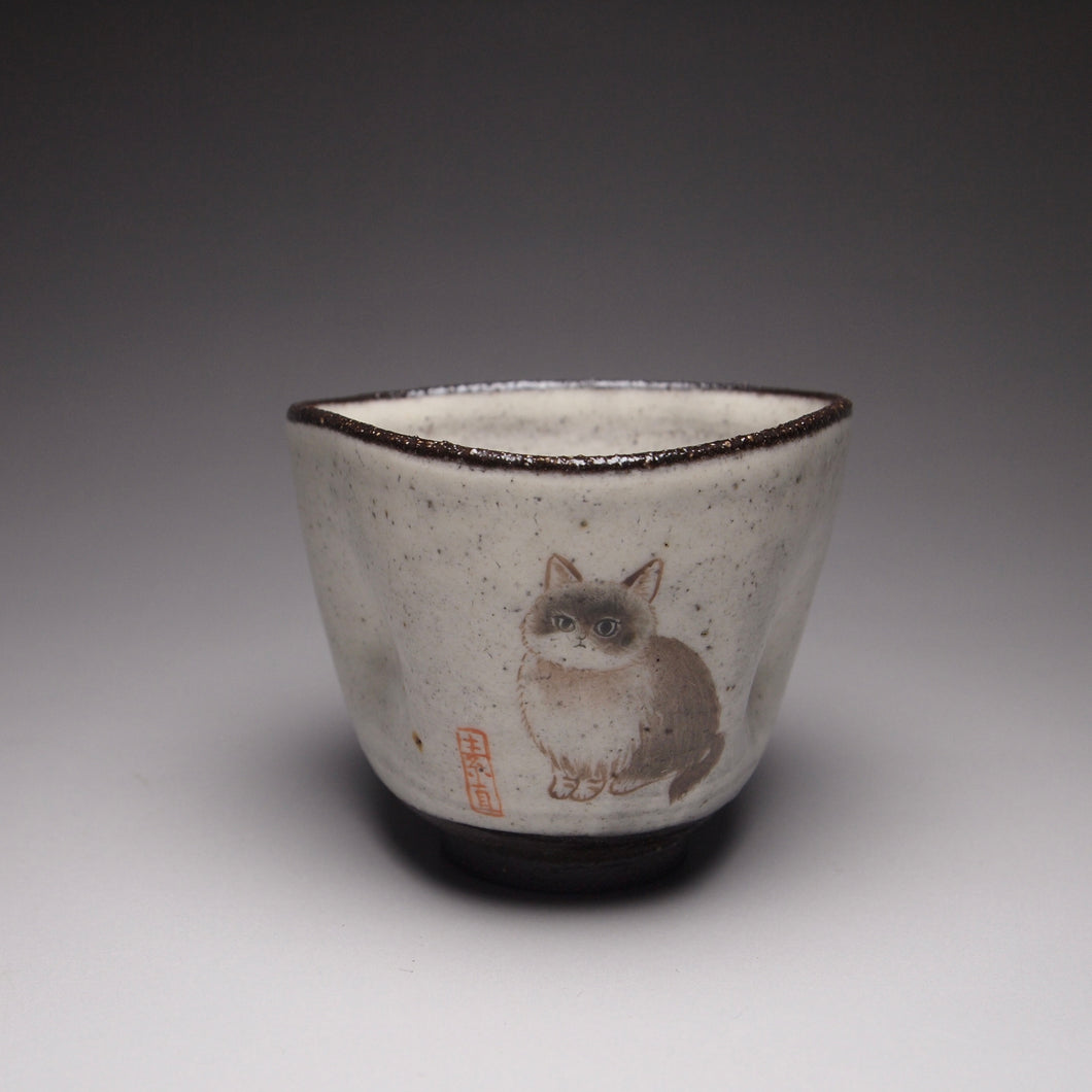 Three-sided Kitty Cat Kohiki style stoneware teacups, 50ml