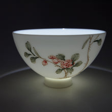 Load image into Gallery viewer, 60ml Youzhongcai Pomegranate Blossoms Chicken Heart Teacup 釉中彩鸡心杯（石榴花）
