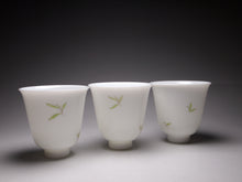 Load image into Gallery viewer, Fencai Bamboo Leaf Jingdezhen Porcelain Teacup, 竹叶花神杯, 60ml
