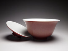 Load image into Gallery viewer, Fanggu JiangDouHong (Peach Blossom) Porcelain Gaiwan 仿古豇豆红盖碗
