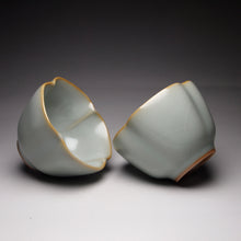 Load image into Gallery viewer, Pair of Matching 50ml Four Lobed Ruyao Teacups, 汝窑天青四瓣花对杯
