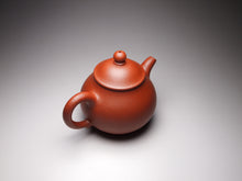 Load image into Gallery viewer, Hand-Picked Red Jiangponi Panhu Yixing Teapot 降坡红泥潘壶 150ml
