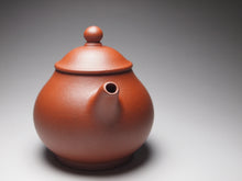 Load image into Gallery viewer, Hand-Picked Red Jiangponi Panhu Yixing Teapot 降坡红泥潘壶 150ml
